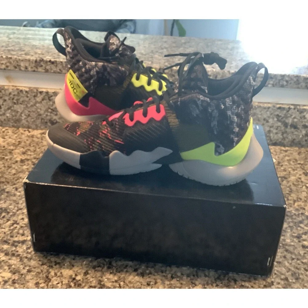 Jordan Why Not Zero.2 Do W Half Box. Great Condition Size 9.5